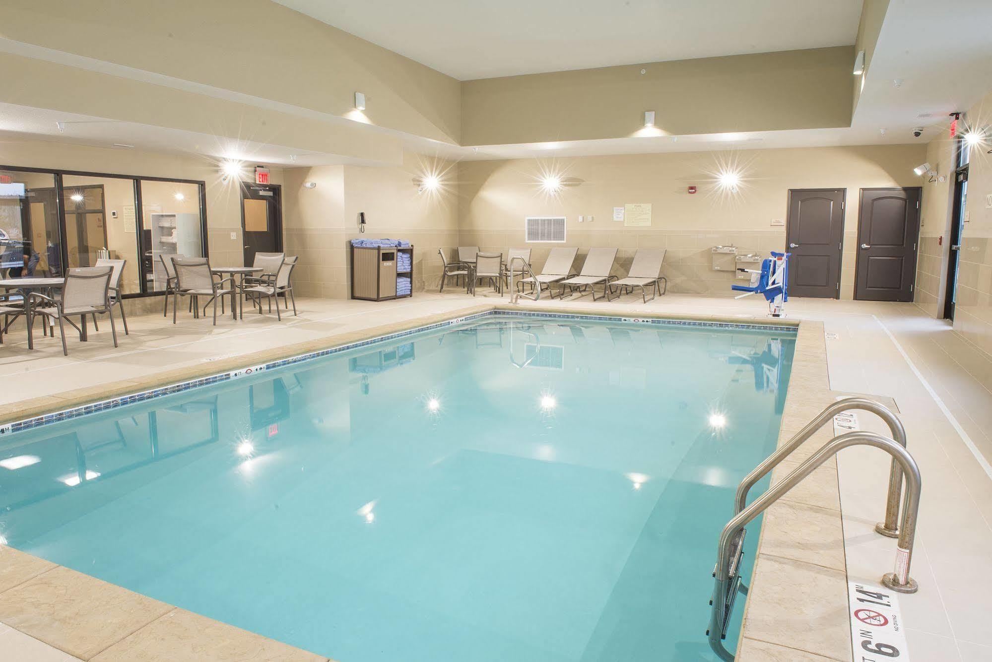 Candlewood Suites Fargo South-Medical Center By Ihg Kültér fotó